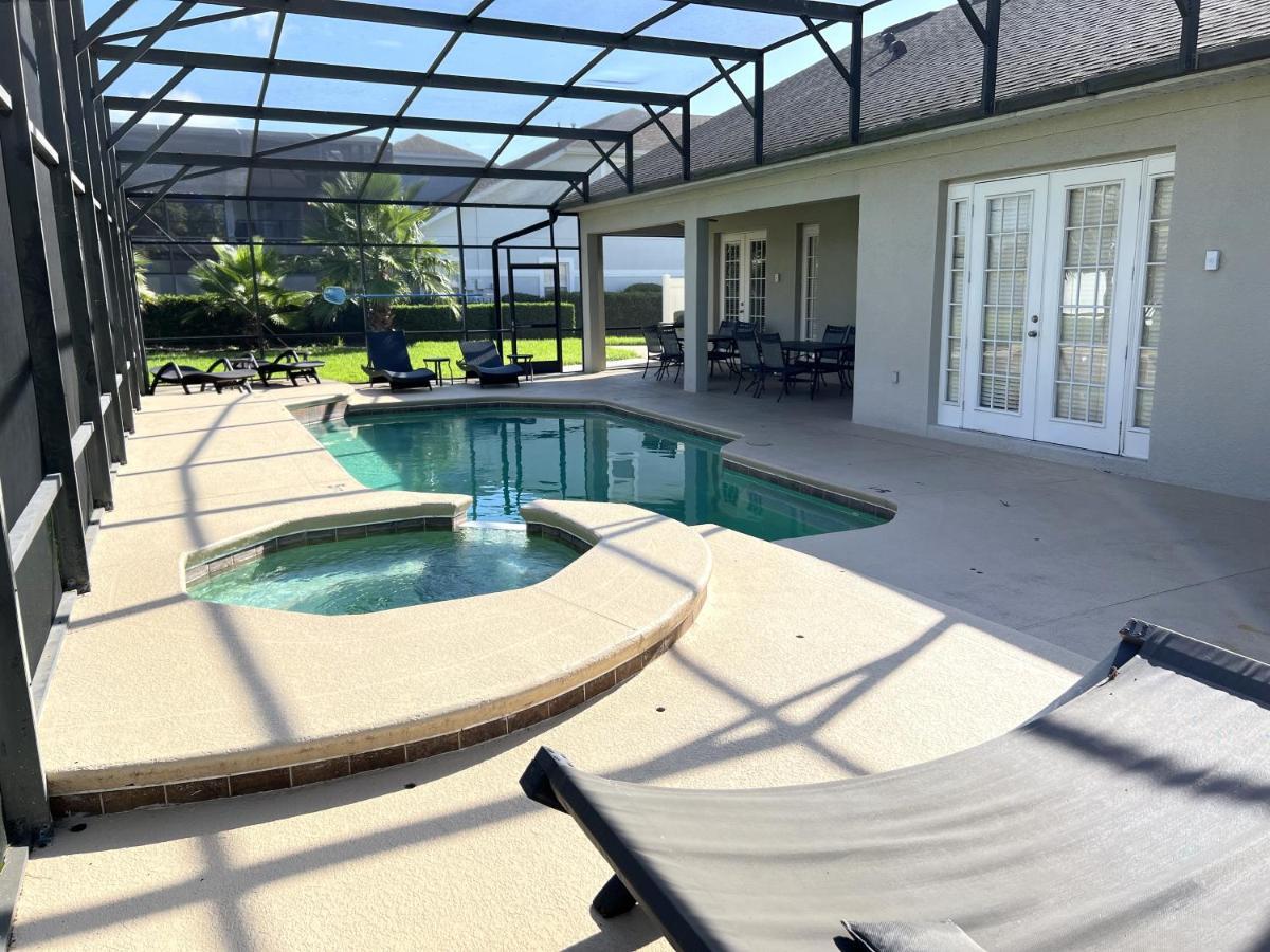 Mickeys Escape - Magical Lakeview 7Br - 4 Master Suites Pool & Hot Tub Bbq Home Theater And 2 Miles Disney! Orlando Exteriör bild